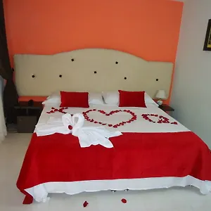 Hotel Central House A 5 Min De La Embajada Americana Богота